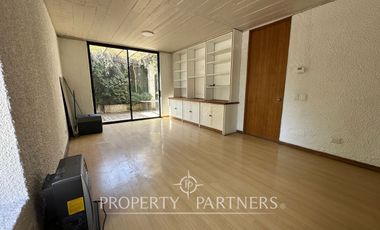 Gran casa mediterránea con amplio jardín cercana a Colegio Newland