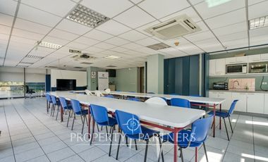Espectacular Edificio Corporativo en Las Condes (74,9 UF/m2)
