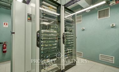 Espectacular Edificio Corporativo en Las Condes (74,9 UF/m2)