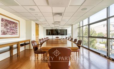 Espectacular Edificio Corporativo en Las Condes (74,9 UF/m2)