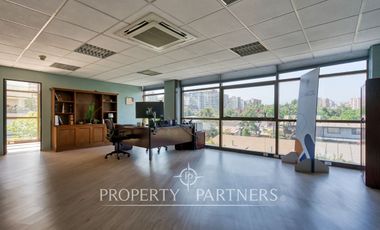 Espectacular Edificio Corporativo en Las Condes (74,9 UF/m2)