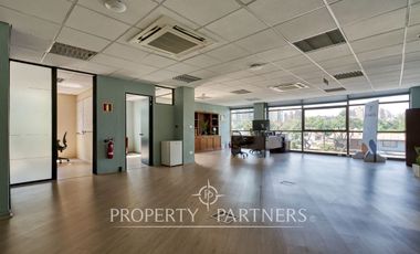 Espectacular Edificio Corporativo en Las Condes (74,9 UF/m2)