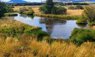 Patagonia, casa en 8.5ha orilla rio Simpson
