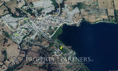 Dos casas en terreno urbano con vista al lago y volcán