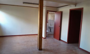 En arriendo para uso de oficinas, a una cuadra de plaza de Puerto Varas
