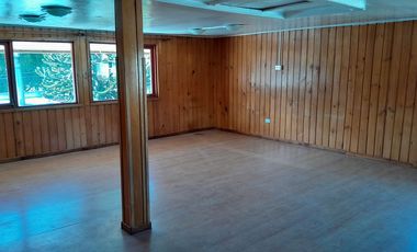 En arriendo para uso de oficinas, a una cuadra de plaza de Puerto Varas