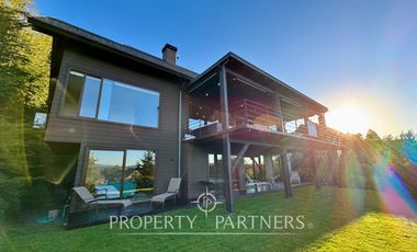 Moderna y hermosa casa en condominio La Puntilla