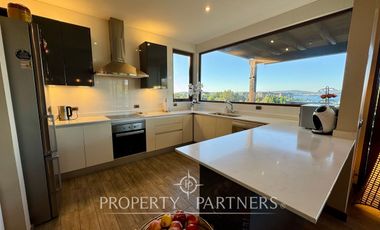 Moderna y hermosa casa en condominio La Puntilla