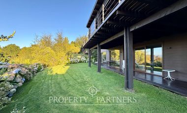 Moderna y hermosa casa en condominio La Puntilla