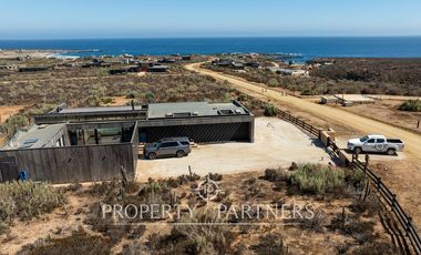 Exclusiva Casa en  de Agua Dulce, Huentelauquen.