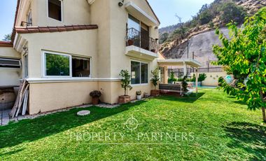 Cómoda casa en condominio, El Arrayán
