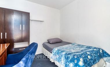 Se vende amplia casa de 15 habitaciones
