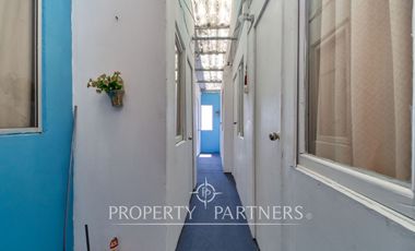 Se vende amplia casa de 15 habitaciones