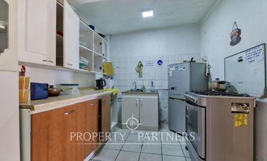 Se vende amplia casa de 15 habitaciones