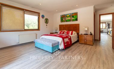 Se vende espectacular casa en Lo Cañas, La Florida.