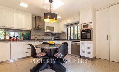 Se vende espectacular casa en Lo Cañas, La Florida.