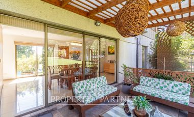 Se vende espectacular casa en Lo Cañas, La Florida.