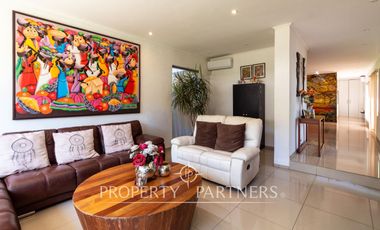 Se vende espectacular casa en Lo Cañas, La Florida.