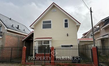 Excelente casa, recien remodelada en sector La Molinera