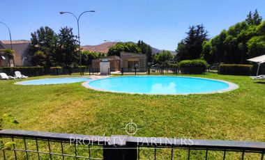 Estupenda y amplia Casa en Santa Marta de Huechuraba
