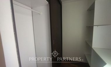 Estupenda y amplia Casa en Santa Marta de Huechuraba