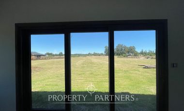 Linda casa en condominio