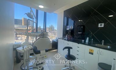 Preciosa oficina en venta con arriendo vigente