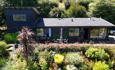 Hermosa casa con vista lago Calafquen - Lican Ray