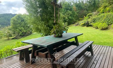 Hermosa casa con vista lago Calafquen - Lican Ray