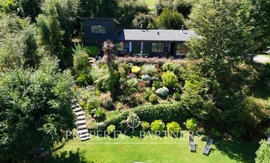 Hermosa casa con vista lago Calafquen - Lican Ray
