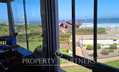 Departamento en primera línea con vista privilegiada al mar
