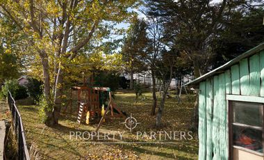 Elegante Casa Rústica con Conexión a la Naturaleza en Zona Norte