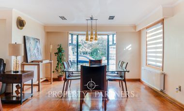 Elegante Casa Rústica con Conexión a la Naturaleza en Zona Norte
