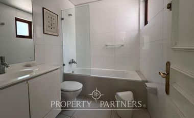 Gran casa en condominio con amplio terreno y excelentes vistas en el Arrayán