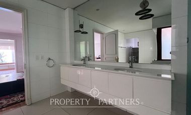 Gran casa en condominio con amplio terreno y excelentes vistas en el Arrayán