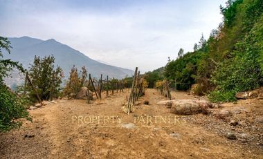 Gran casa en condominio con amplio terreno y excelentes vistas en el Arrayán