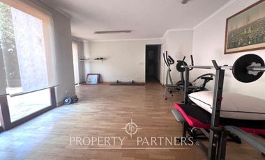 Gran casa en condominio con amplio terreno y excelentes vistas en el Arrayán