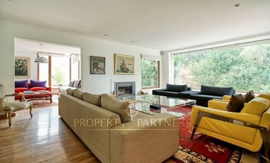 Gran casa en condominio con amplio terreno y excelentes vistas en el Arrayán