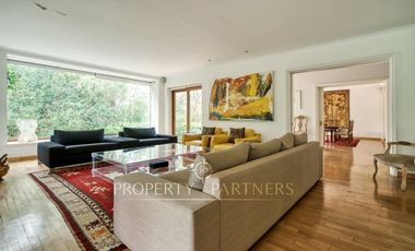 Gran casa en condominio con amplio terreno y excelentes vistas en el Arrayán