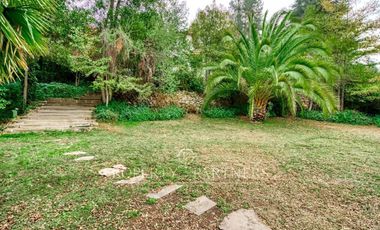 Gran casa en condominio con amplio terreno y excelentes vistas en el Arrayán