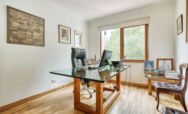 Gran casa en condominio con amplio terreno y excelentes vistas en el Arrayán