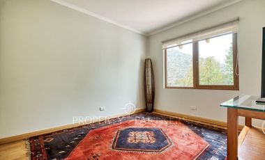 Gran casa en condominio con amplio terreno y excelentes vistas en el Arrayán