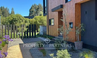 Casas nuevas y modernas en Condominio sector Las Vertientes