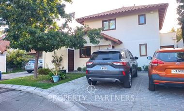 ¡Oportunidad! ARRIENDO CASA TOTALMENTE REMODELADA CONDOMINIO LAS MALVAS
