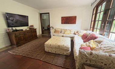 HERMOSA CASA DE  VENTA GUAPULO