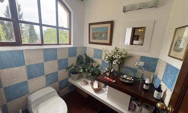 HERMOSA CASA DE  VENTA GUAPULO