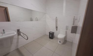 Alquiler de cafetería totalmente equipada en torre médica