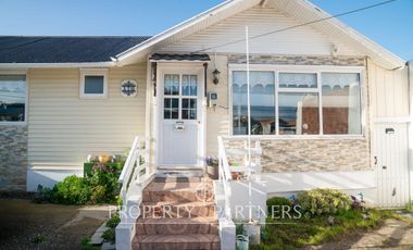 Se vende preciosa y acogedora casa con departamento independiente