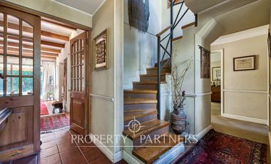 Amplia casa en calle cerrada, excelente ubicación en la Dehesa Central