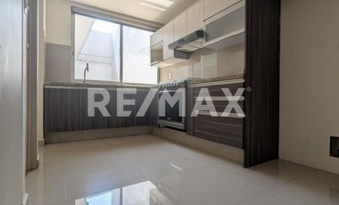 Casa en renta en condominio - (3)